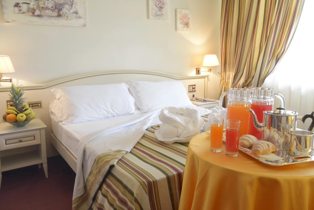 Hotel President Chianciano Terme Szoba fotó